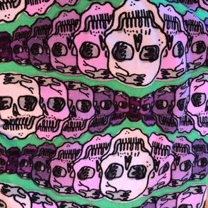 Lularoe purple green ombré skull leggings